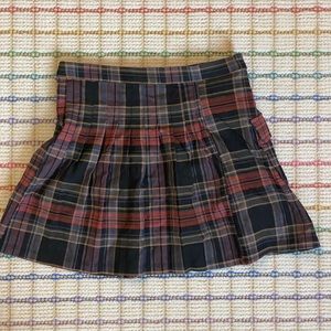ONE OF A KIND URBAN OUTFITTERS UK PLEATED PLAID MINI SKIRT: size S
